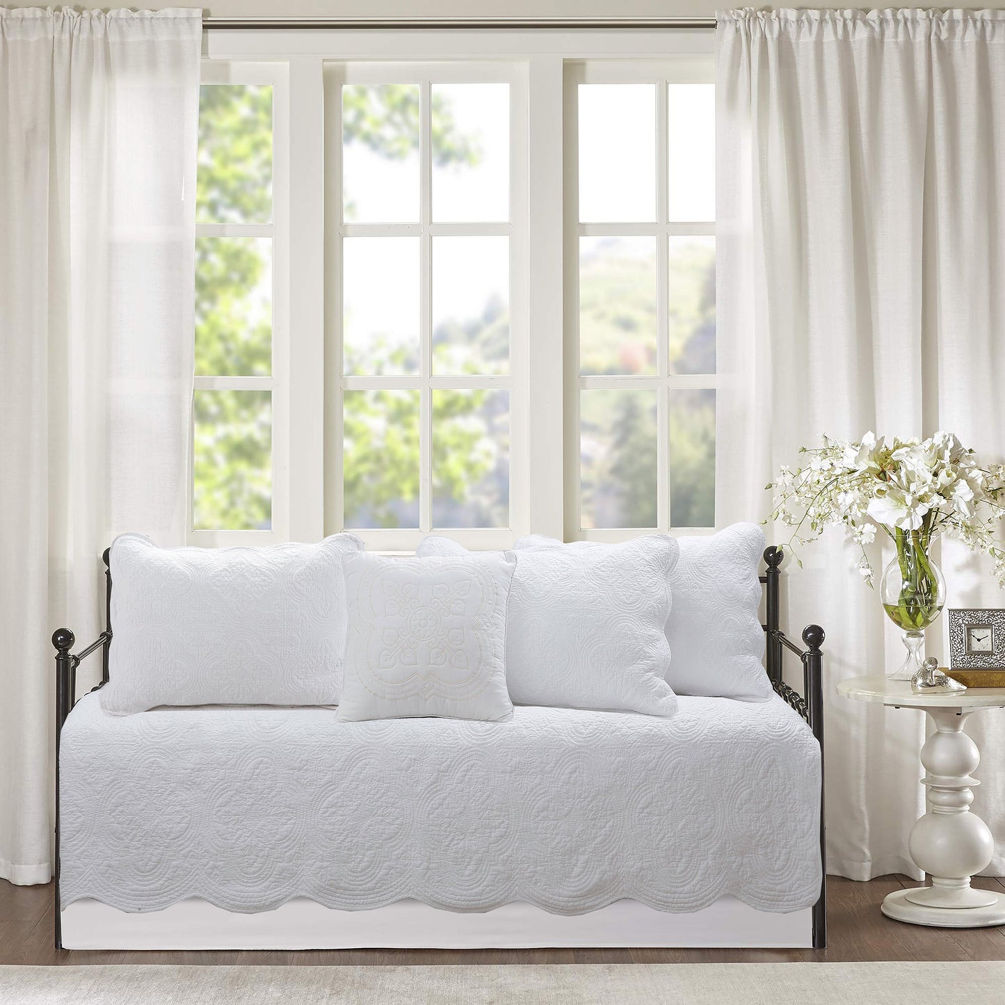 Serenity White Victorian Scalloped Medallion Floral Pure Solid Cotton Reversible Quilt Bedding Set
