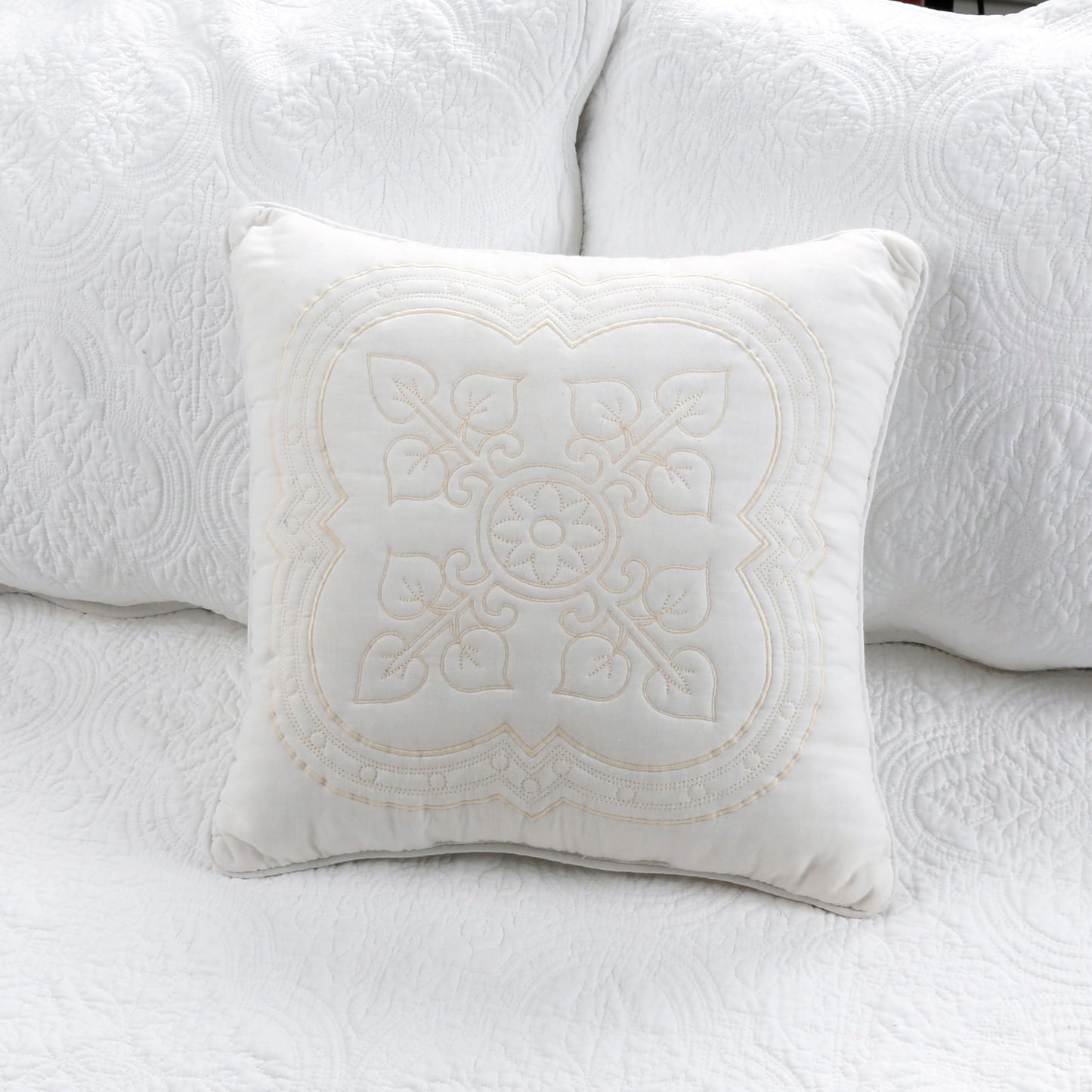 Serenity White Victorian Scalloped Medallion Floral Pure Solid Cotton Reversible Quilt Bedding Set